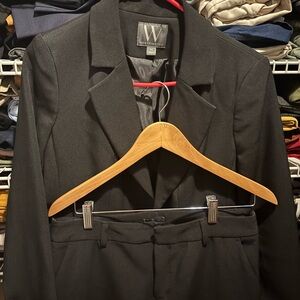 Beautiful women Worthington suit (trouser and blazer)